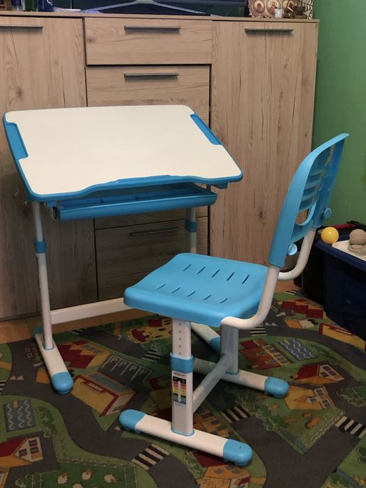 Set birou pentru copii reglabil pe înălțime