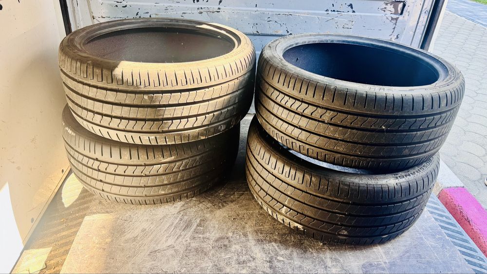 ANVELOPE second hand  vara 265 35 R22