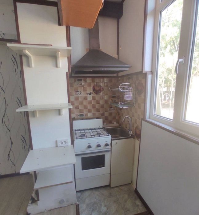 Продаётся 1/1/4 М Улугбекский р-н Буз-2