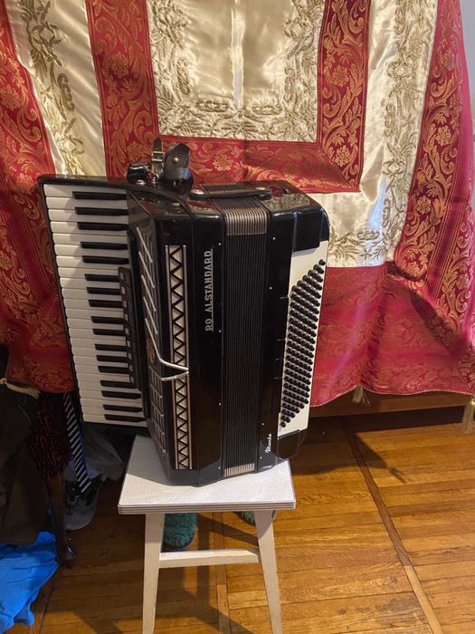 Продается аккордеон