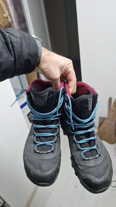 Туристически обувки La sportiva