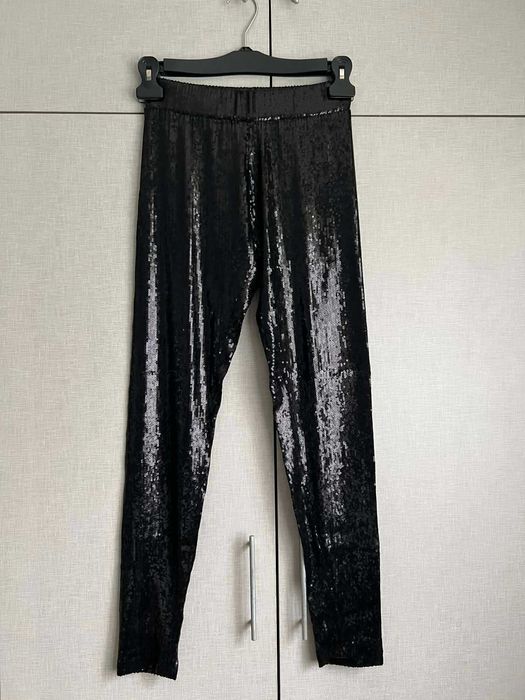 Рокля с пайети Zara, №М Дамски клин Alize, №XS Черно боди LeGer, №34