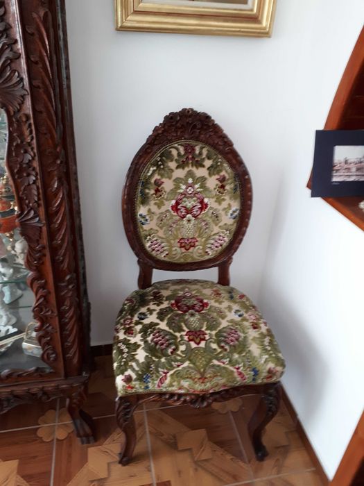 Mobila lemn sculptata living