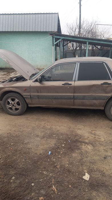 Mitsubishi Galant 1990