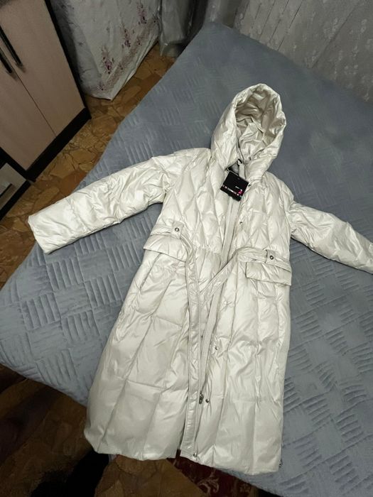 Продам пуховик женский