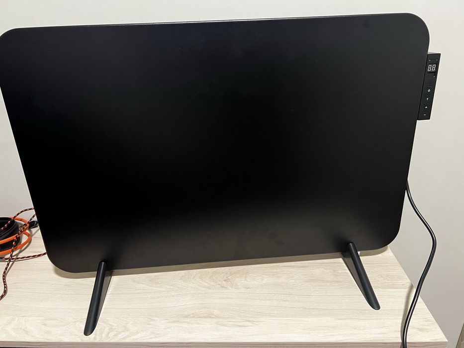 Продавам умна инфрачервена печка FlinQ Smart – 450 W