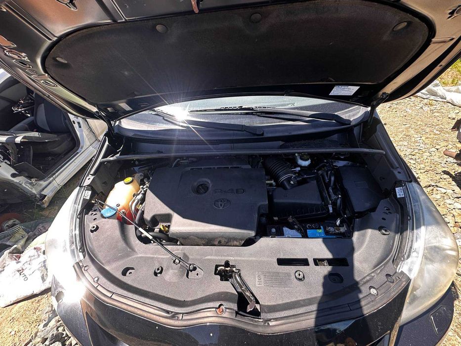 На части Toyota Verso 2.0 дизел 126 к.с., 2009 година