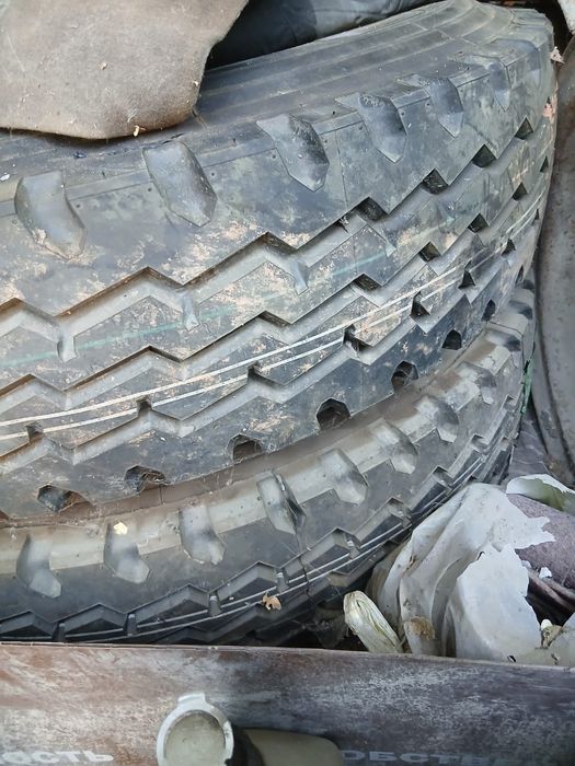 Продам резину грузовую