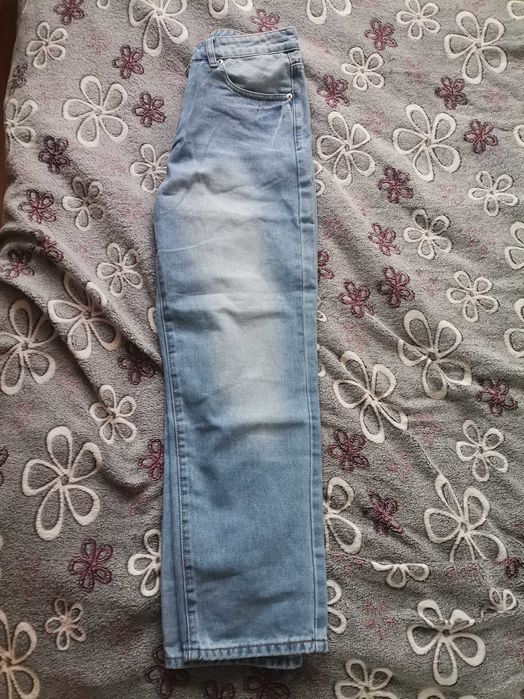 Сини леко широки дънки