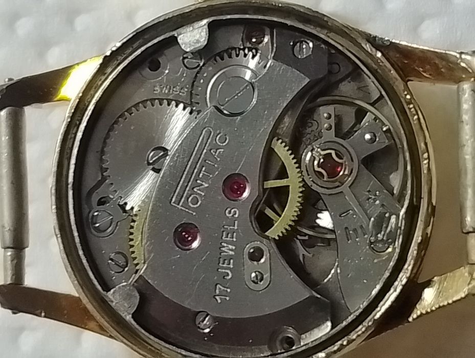 Ceas Pontiac Nageur