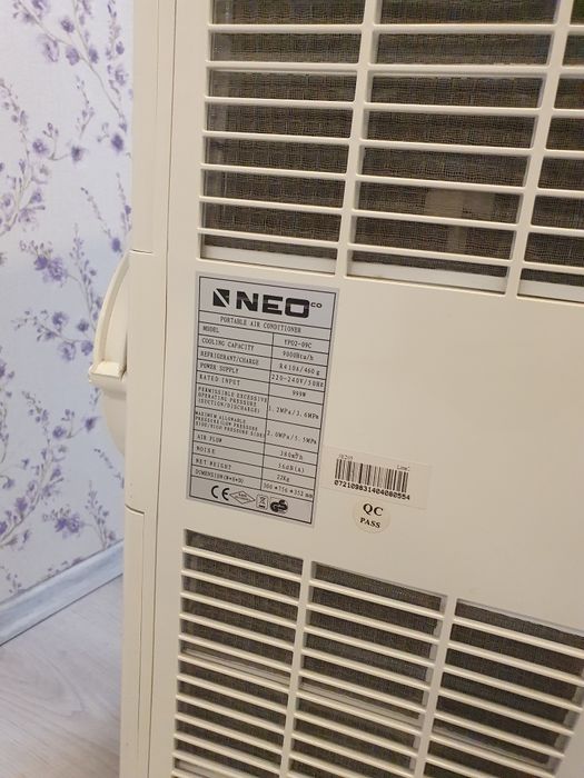 Neo - Aer conditionat portabil 9000 Btu/h