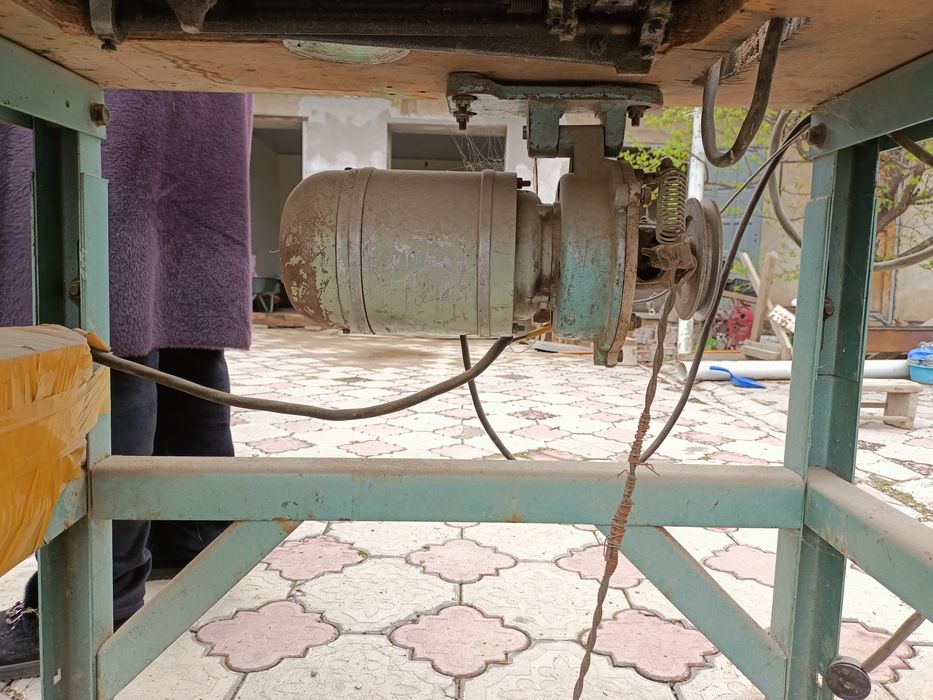 Продам Швейную машину