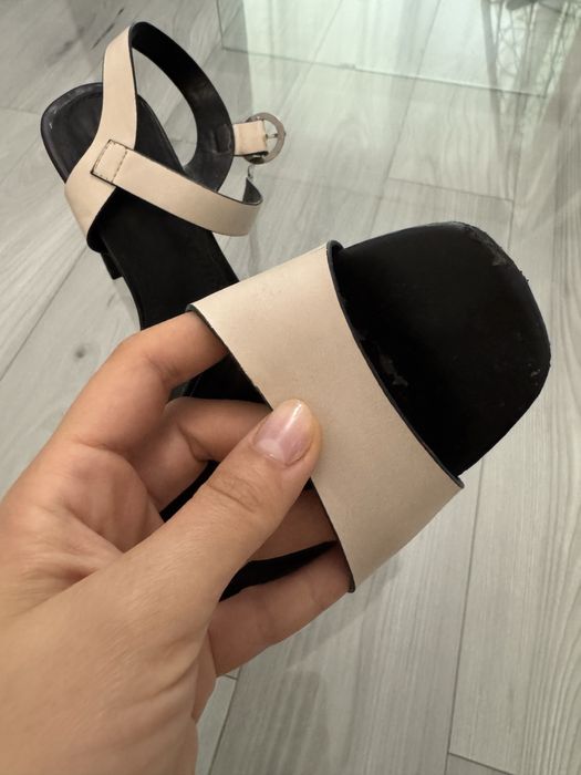 Sandale potrivite pentru marimea 37