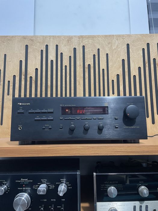 Nakamichi RE 10 amplificator stereo 100W X 2 cu telecomanda