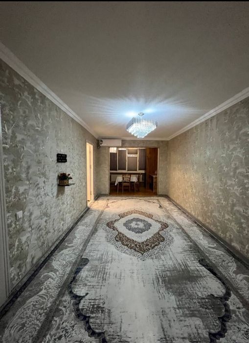 Качественная поклейка обоев.