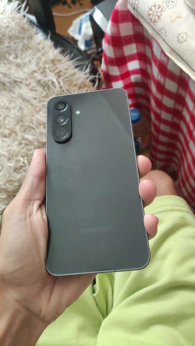 Samsung A56 256GB 8 RAM Като нов !
