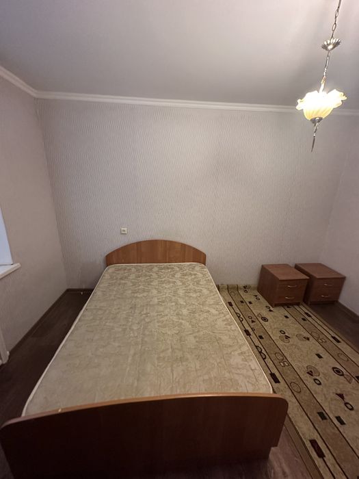 Продается кровать с матрасом б/у