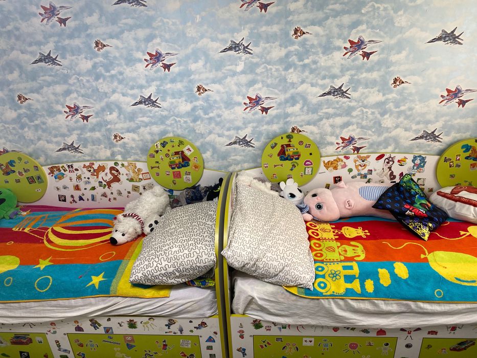 Продам кровать детскую с матрасом