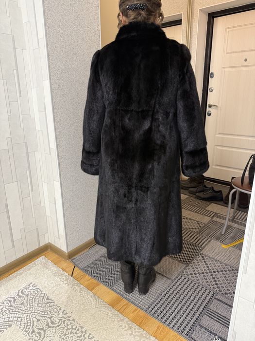 Продам норковую шубу