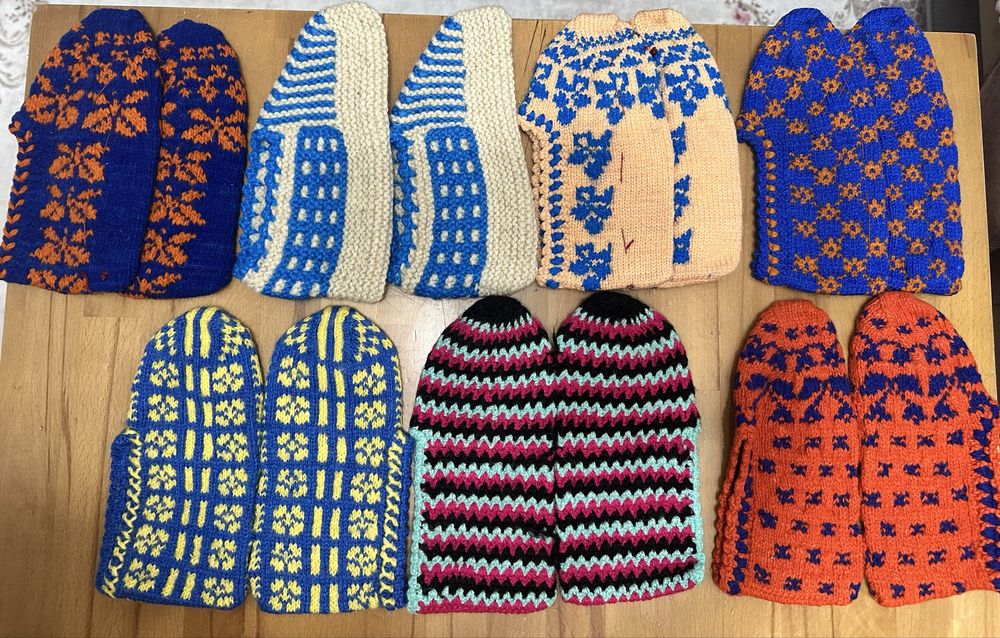 Мъжки и дамски вълнени терлици по 10 лв/бр