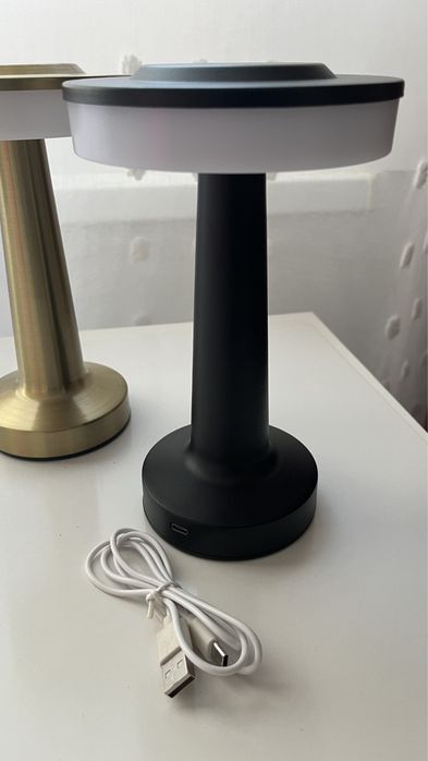 Lampa cu LED si senzori