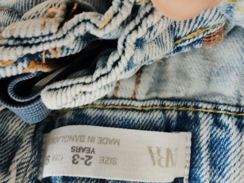 Pantaloni blugi Zara mărime 98