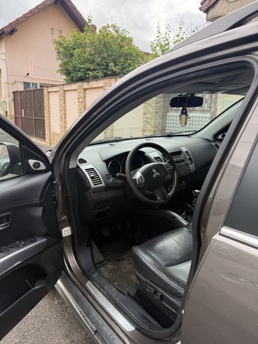 MITSUBISHI Outlander 2011 — imagine 5