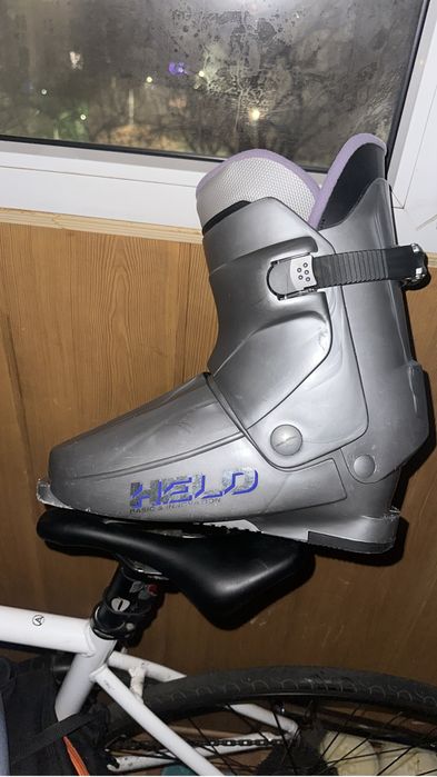 продам лыжные ботинки