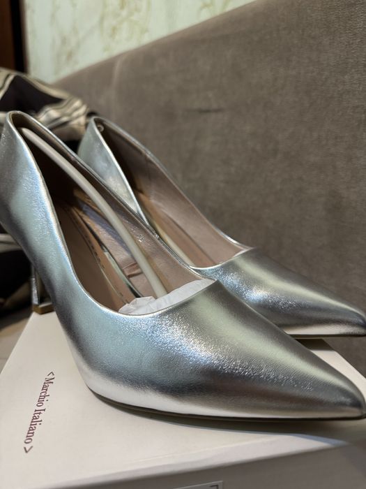 Продам туфли новые