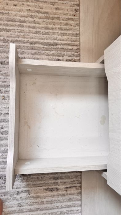 Большой комод.