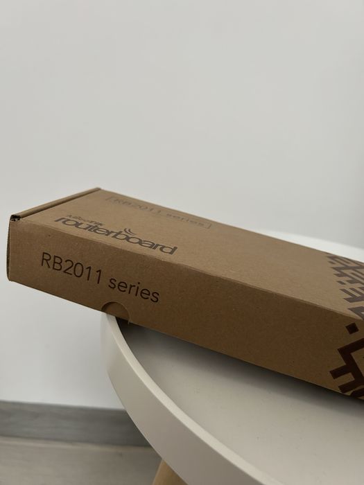 Router MikroTik RB2011 series