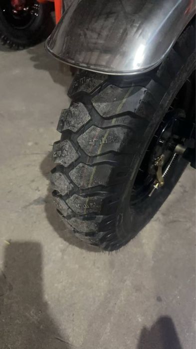 В продаже трех колесный муравей