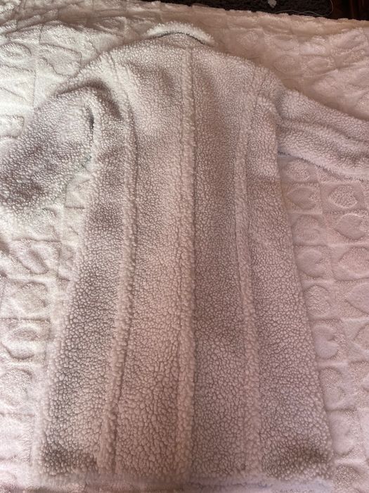 Зимно палто UGG в бяло