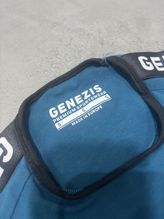 Genezis тениска