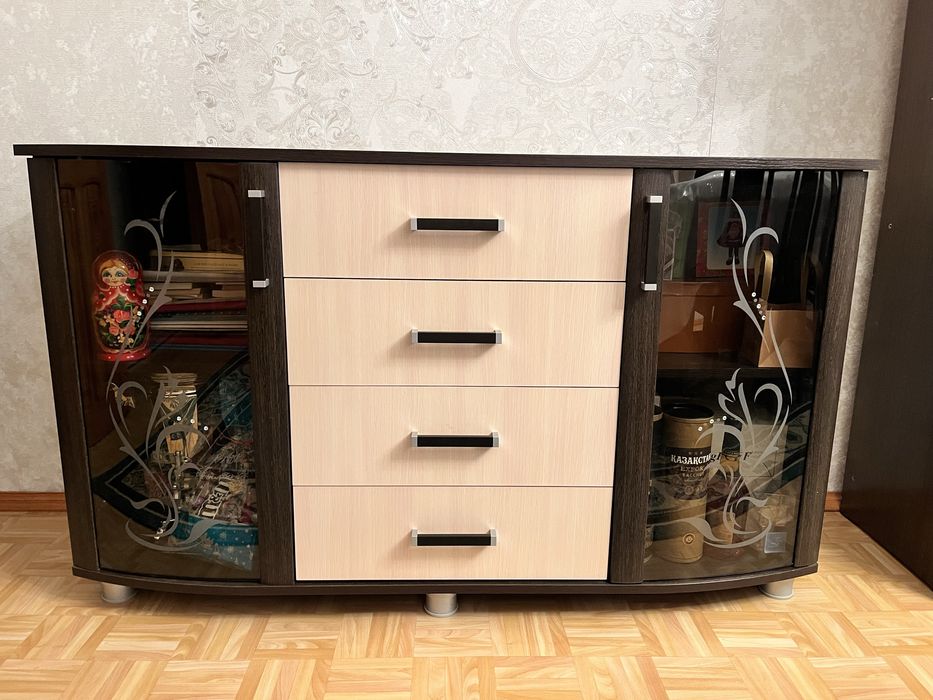 Малый сервант г.Павлодар