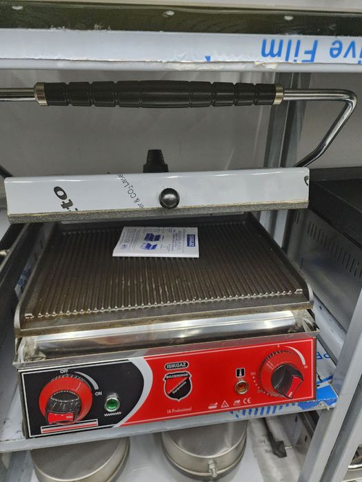 Tostr tostir tostor fasfud aparat izgira izgra izgara