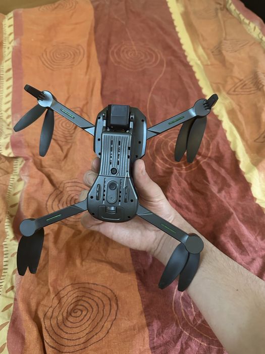 Dronă GD95 – cameră HD + telecomandă + husă | stare foarte bună