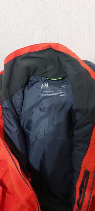 Продам куртку демисезон Helly  Hansen