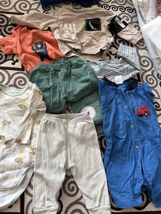 Одежда для малышей 0-9мес