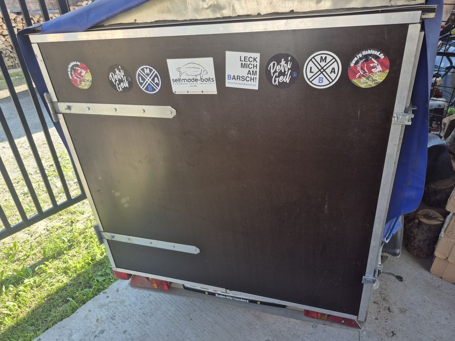 Remorcă  stema 850 kg