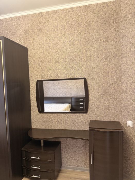 Продается спальный гарнитур