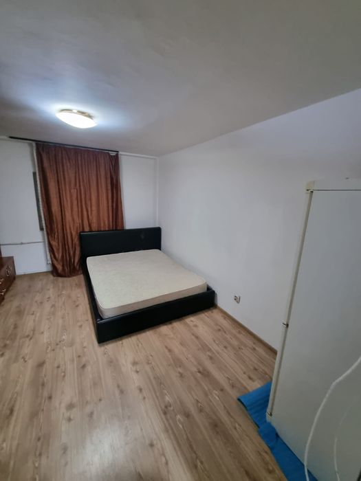 Garsoniera de închiriat