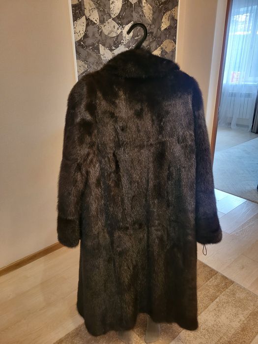 Продам норковую шубу длинную