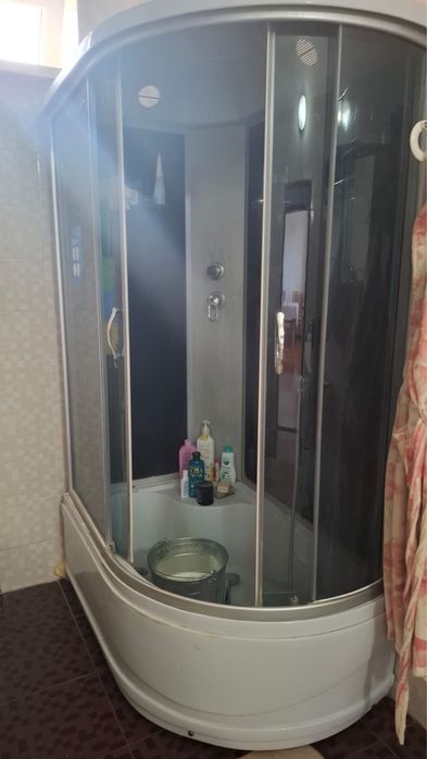 Продам душевую кабину