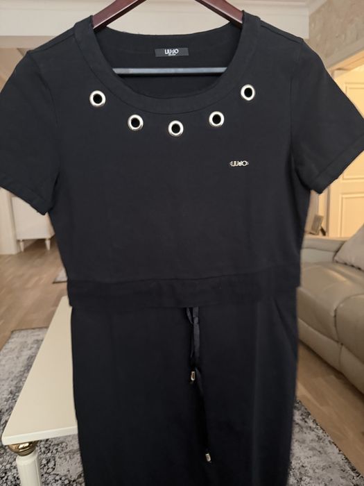 Rochie neagra Liu jo cu detalii aurii