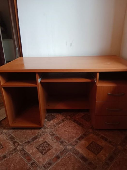 Продаётся рабочий стол
