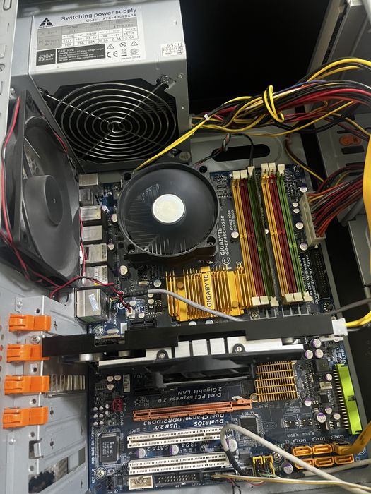 Компьютер кейс с монитором