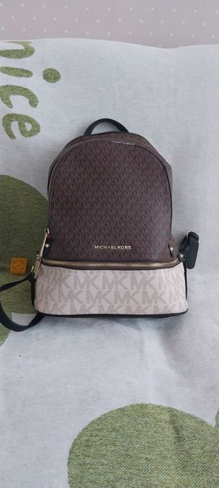 Продам рюкзак Майкл корс
