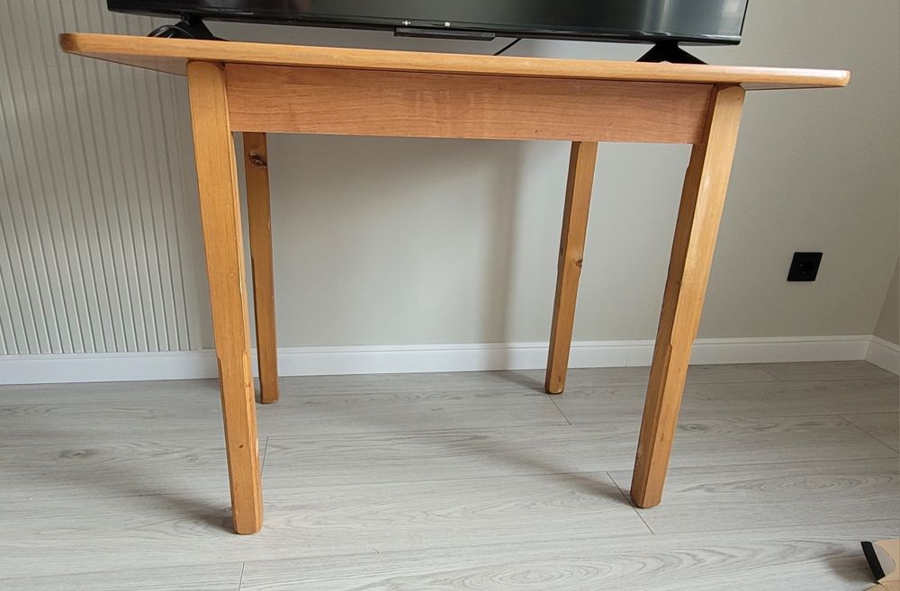 Продам стол кухонный