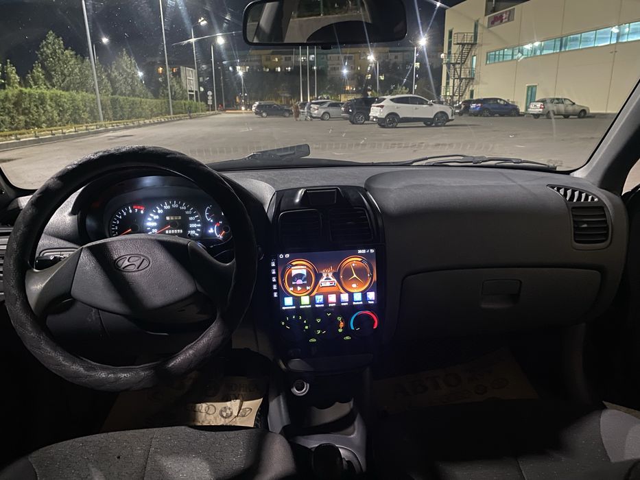 Hyundai acccent 2003 года